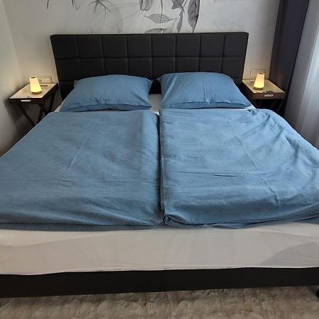 Altbauwohnung Mit Charme - Selbst Check In - Queensize Bett فيينا المظهر الخارجي الصورة