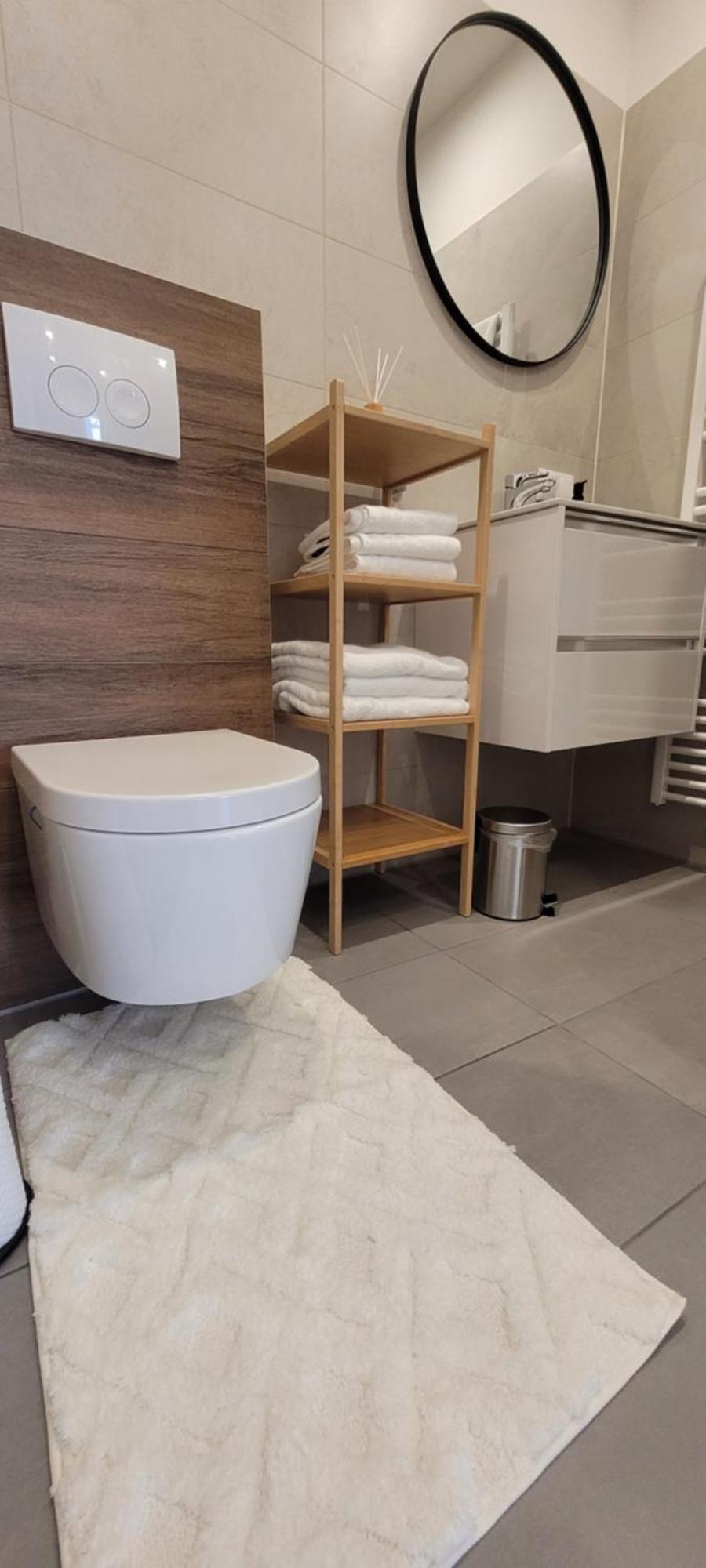 Altbauwohnung Mit Charme - Selbst Check In - Queensize Bett فيينا المظهر الخارجي الصورة